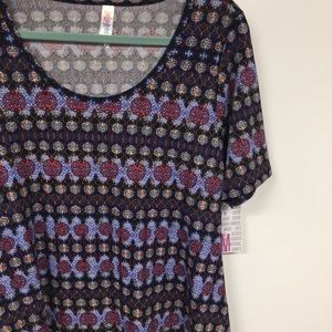 NWT LuLaRoe Perfect T Med Black Background